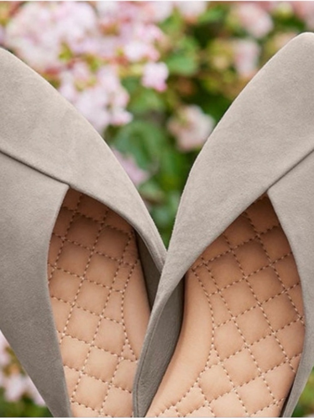 Birdies - The Swan In Lunar Size
11- NIB